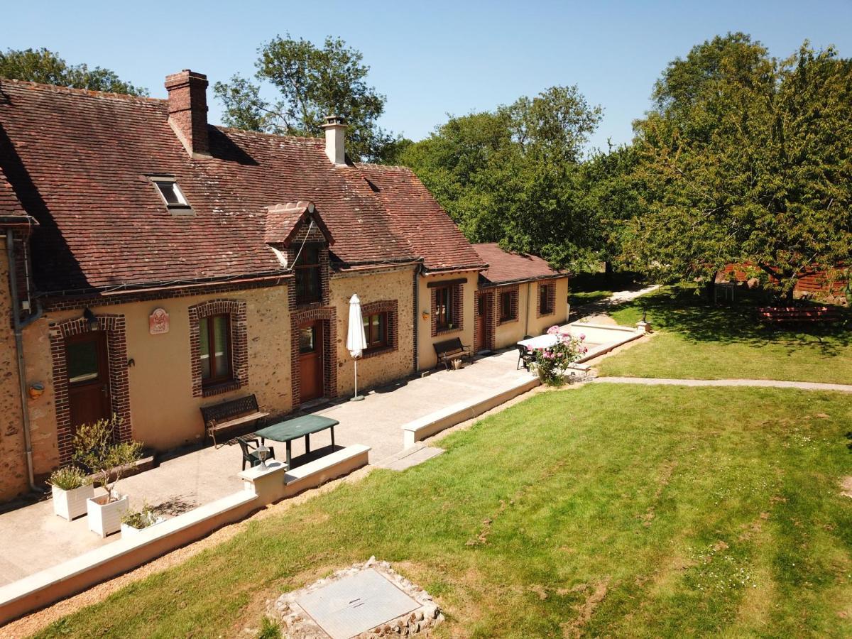 Les Gites De La Maison Lierue Thiron-Gardais Екстер'єр фото